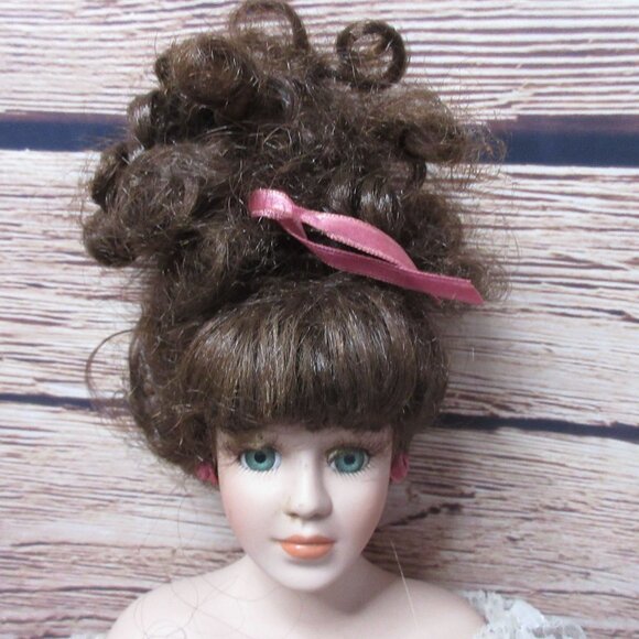 Vintage Bisque Victorian Porcelain & Cloth Doll 18" - Picture 2 of 8